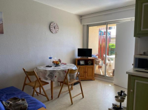 Appartement T2 à 50m du lac avec terrasse et piscine à Vieux-Boucau - FR-1-379-173